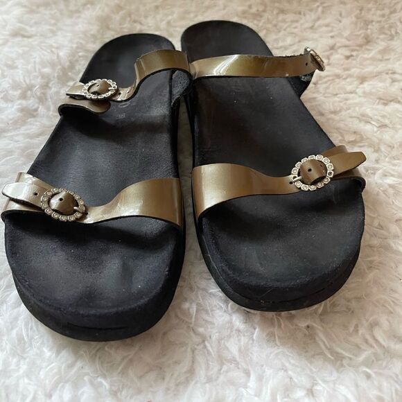 Mephisto patent Brown straps slip on sandals with rhinestones side buckl… - Picture 4 of 9